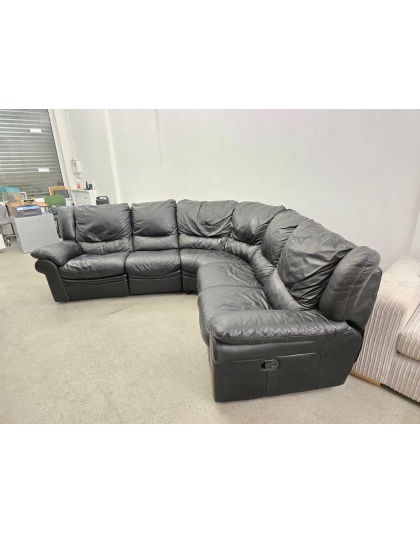 SCS Black Leather Corner Sofa with Manual Recliners