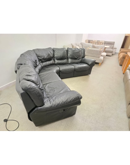 SCS Black Leather Corner Sofa with Manual Recliners