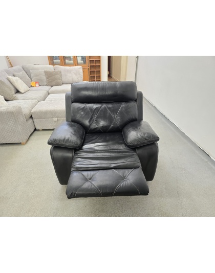 SCS Black Leather Manual Recliner Chair